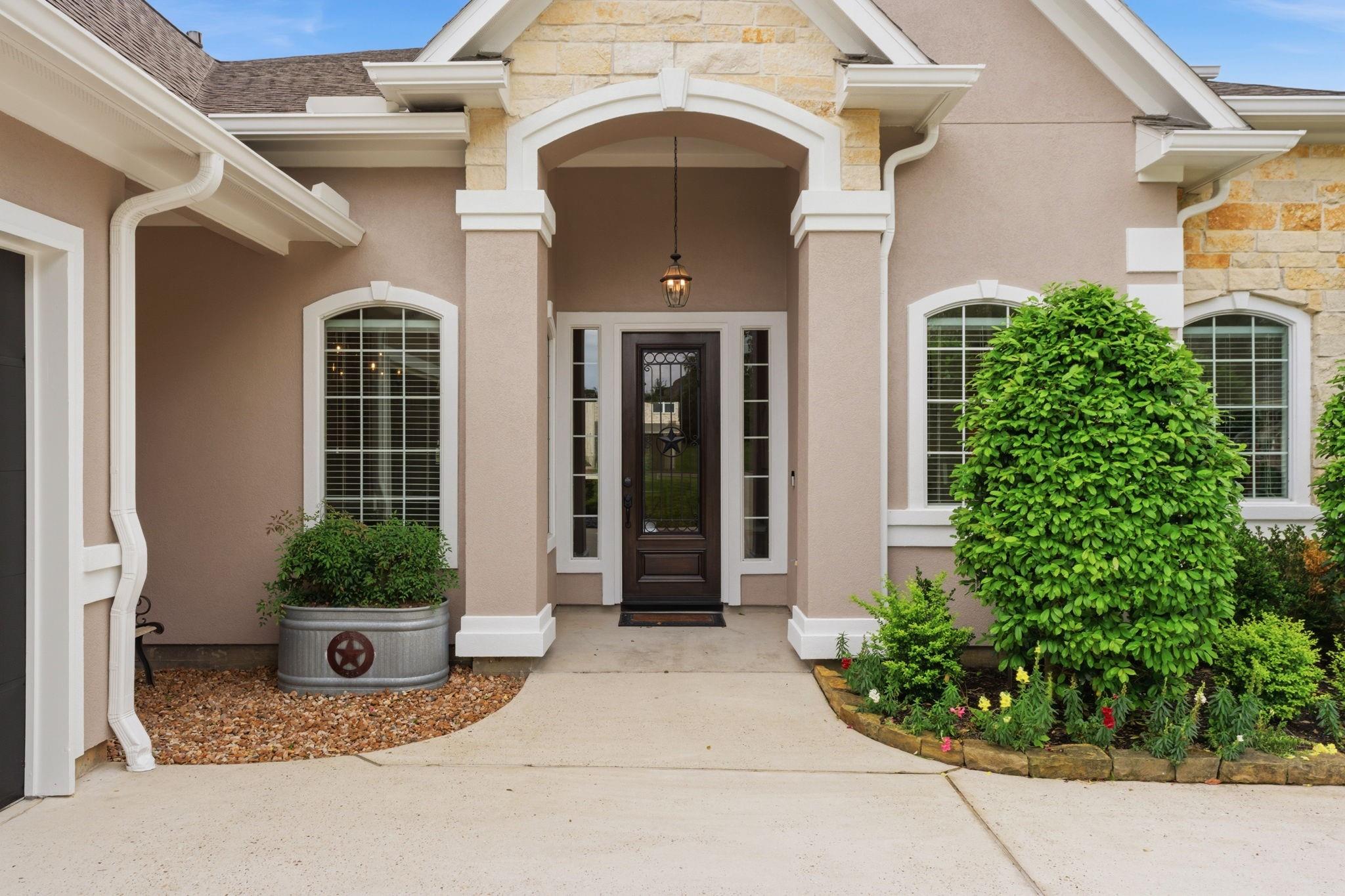 12323 Longmire Cove