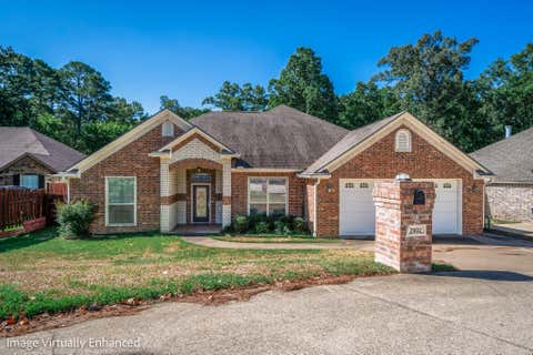 Homes For Sale - 2902 Sandalstone Place Pl<br/> Gregg County, Longview, TX 75605