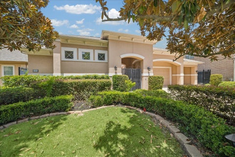 Photo of 11914 Legend Manor Drive, Houston, TX 77082 (MLS # 67226469)