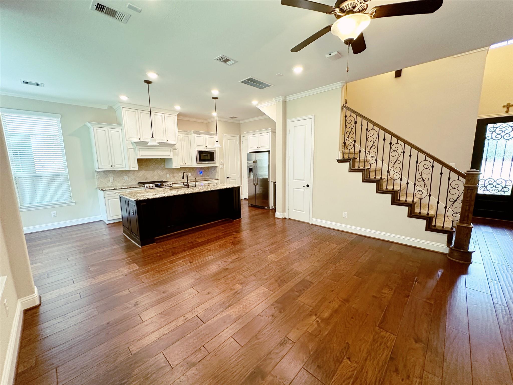 11 Silver Rock Drive