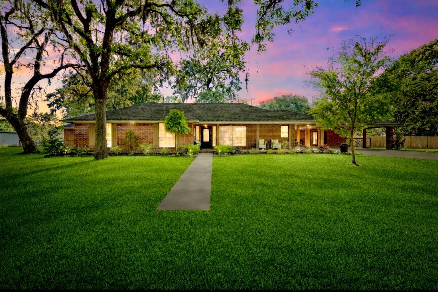 8555 Matthews Lane