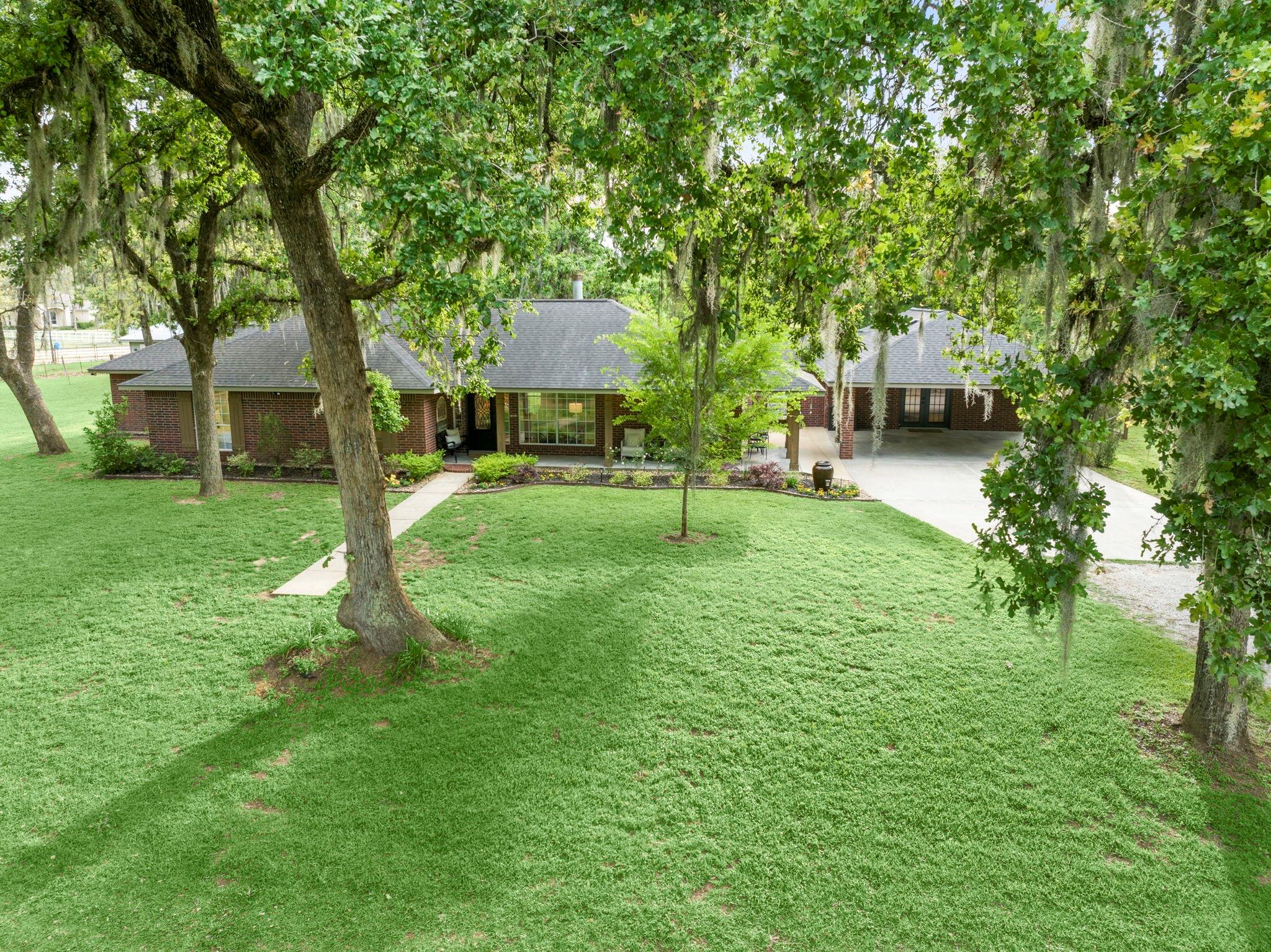 8555 Matthews Lane