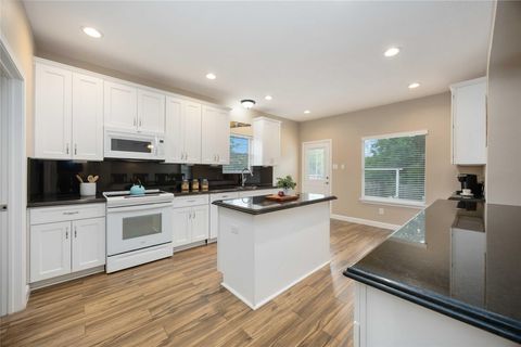 Photo of 5498 Appleblossom Lane, Friendswood, TX 77546 (MLS # 66815227)