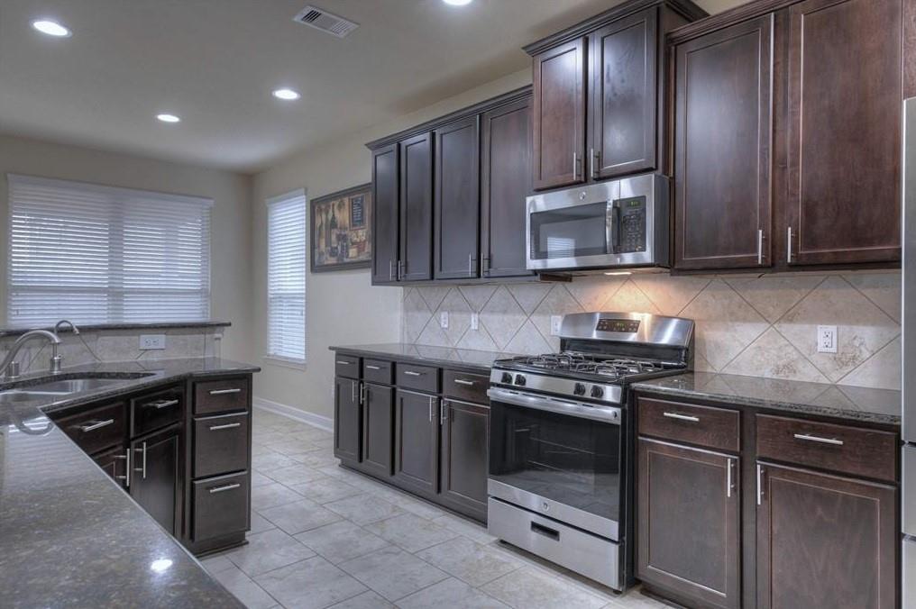 10059 Hyacinth Way