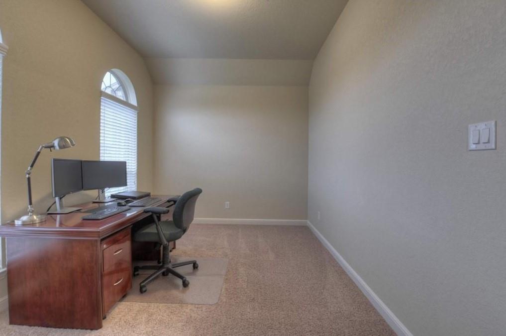 10059 Hyacinth Way