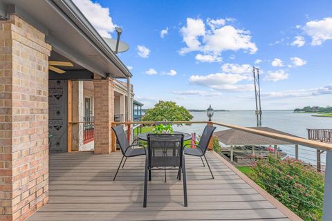 Photo of 225 Capetown, Conroe, TX 77356 (MLS # 37583158)