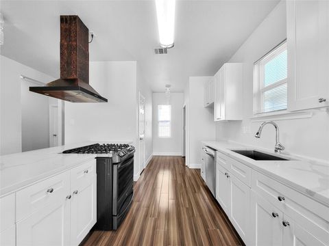 Photo of 8135 Chateau Street, Houston, TX 77028 (MLS # 89309955)