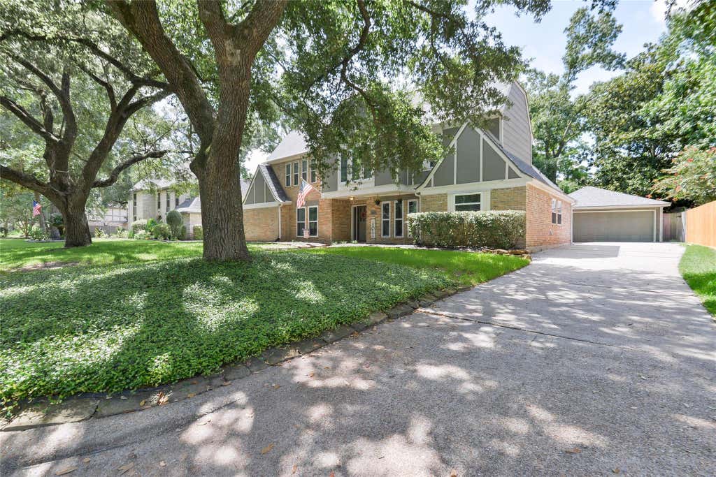 Photo of 3430 Willow Ridge Drive, Houston, TX 77339 (MLS # 47008525)