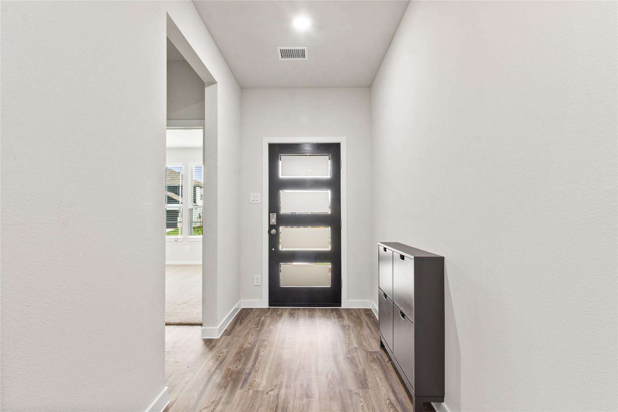 30223 Fledged Wing Drive