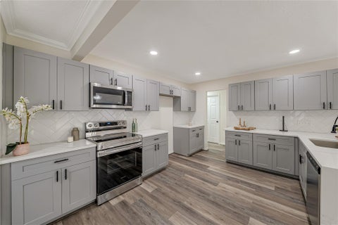 Photo of 14915 Sun Harbor Drive, Houston, TX 77062 (MLS # 33380980)