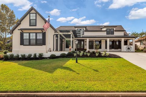 Photo of 17 Bellingham Court, Montgomery, TX 77356 (MLS # 12403757)