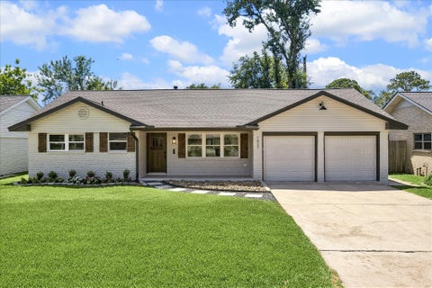 Photo of 1827 Millwood Drive, Houston, TX 77008 (MLS # 75514339)