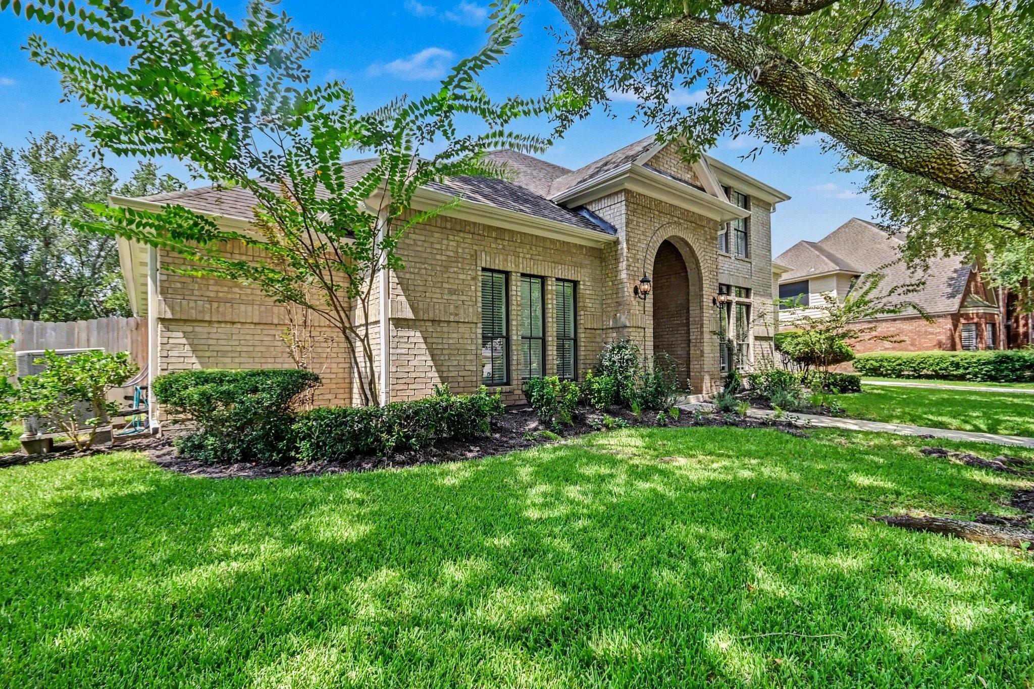14214 Ridgewood Lake Court