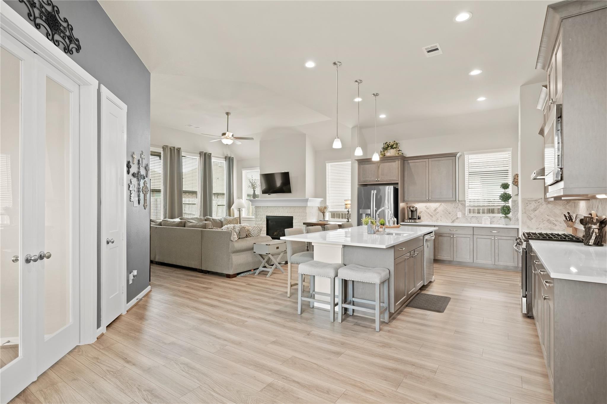 2007 Edgemont Place