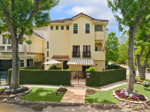 Photo of 6635 Minola Street, Houston, TX 77007 (MLS # 16177826)