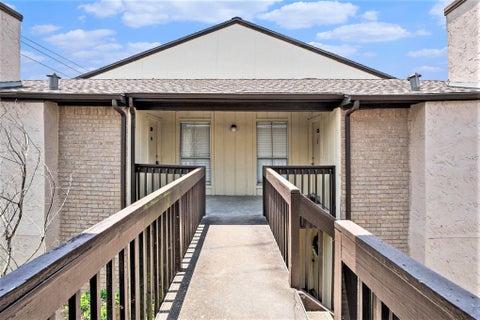 Photo of 1500 Bay Area Boulevard #424, Houston, TX 77058 (MLS # 98747685)