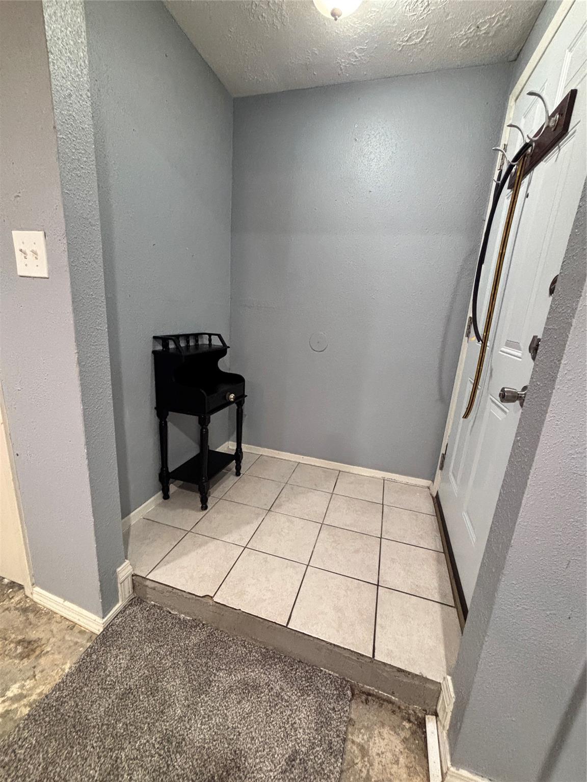 17119 Blackhawk Boulevard