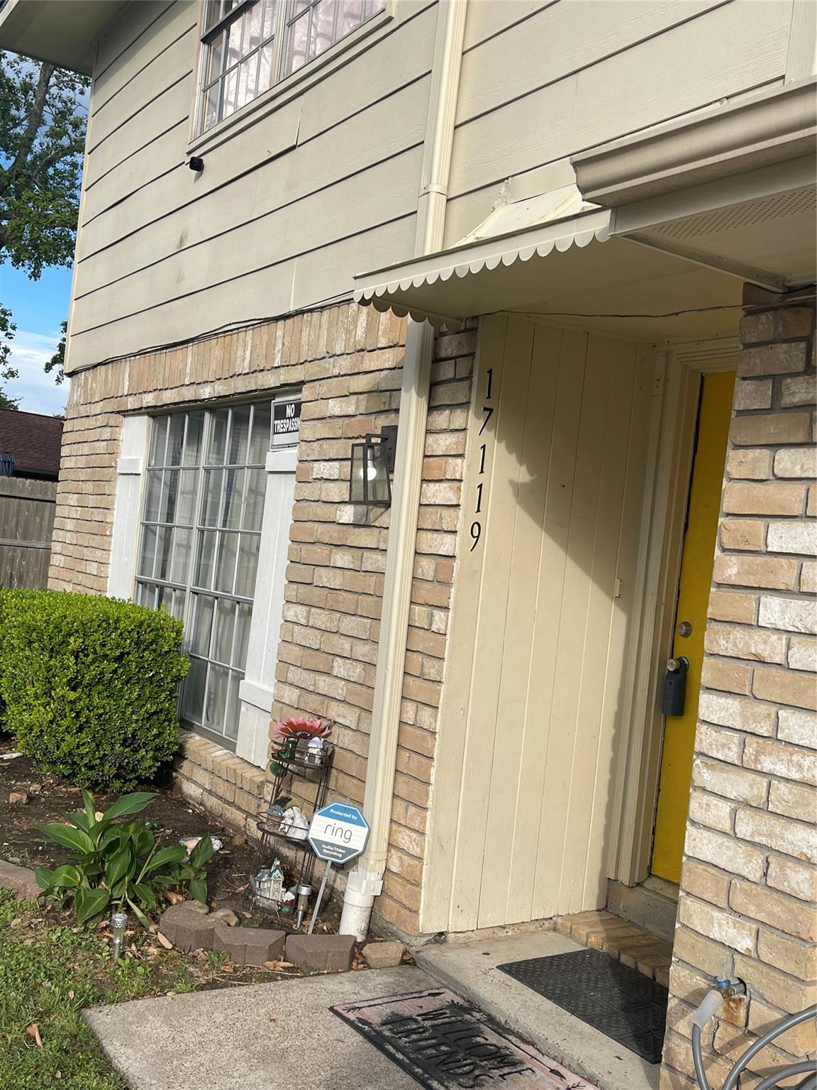 17119 Blackhawk Boulevard