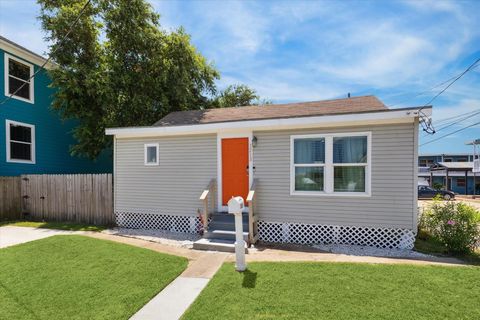 Photo of 1213 55th Street, Galveston, TX 77551 (MLS # 56864628)