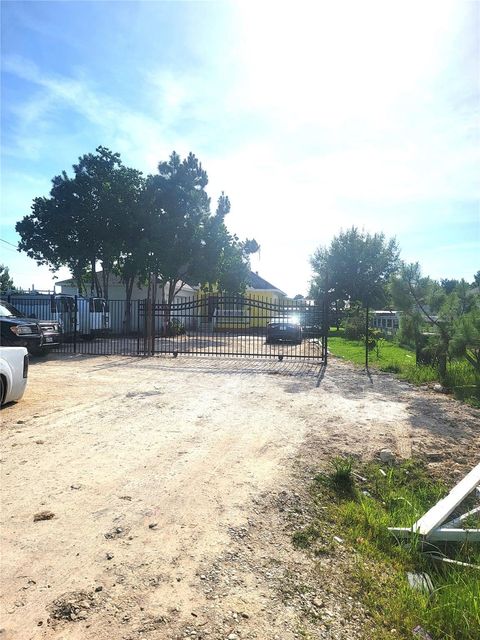 Photo of 156 Road 5111, Cleveland, TX 77327 (MLS # 47901872)