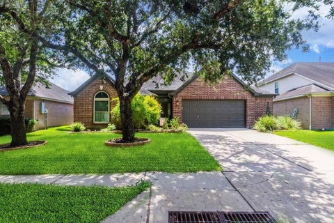 Homes For Sale - 2306 Coleridge Court<br/> Richmond, TX 77469
