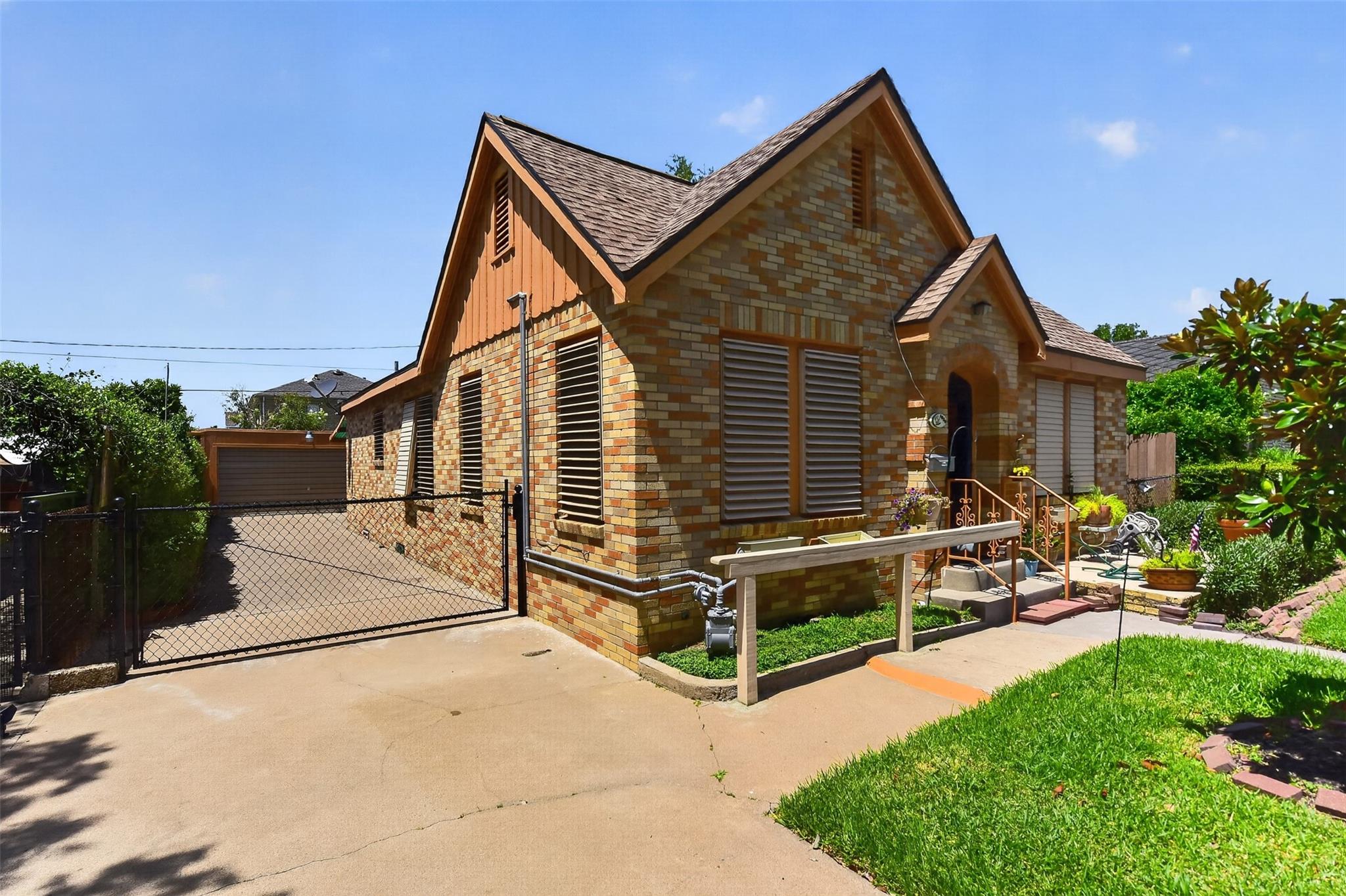 4830 Houston Drive