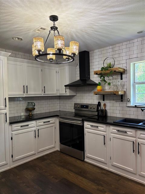 Photo of 51 N Winter Creek, Cleveland, TX 77328 (MLS # 34473107)