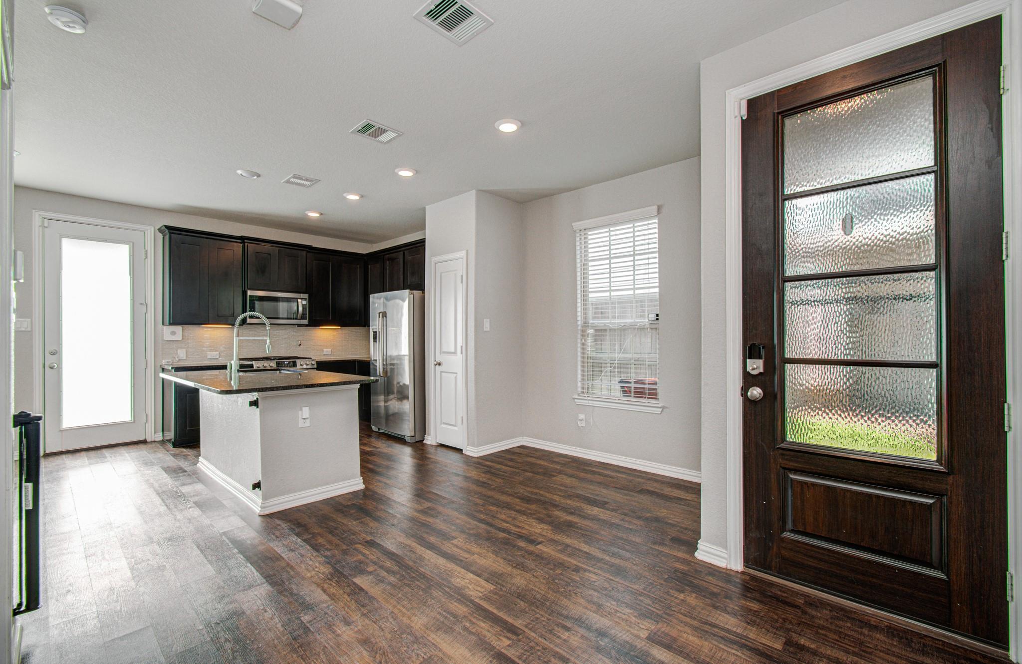 1810 Vogel Prairie Way