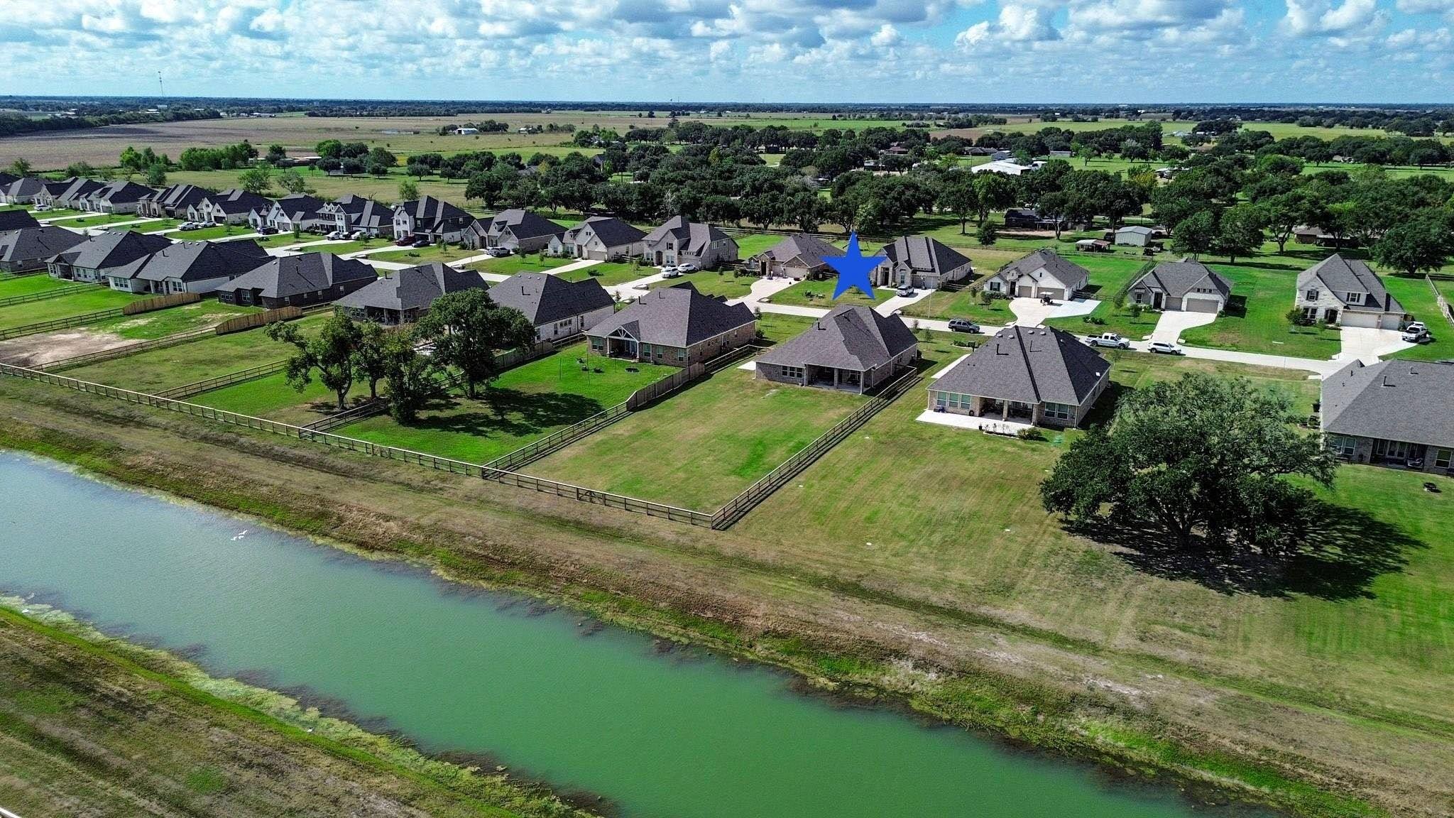 6803 Nichols Landing