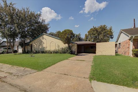 Photo of 11738 N Nottingham Circle, Houston, TX 77071 (MLS # 98918642)