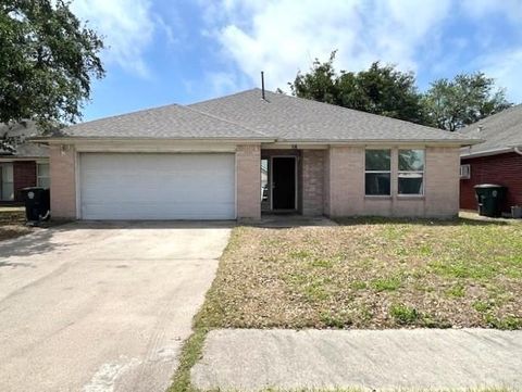 Photo of 14 Clara Barton Lane, Galveston, TX 77551 (MLS # 86460699)