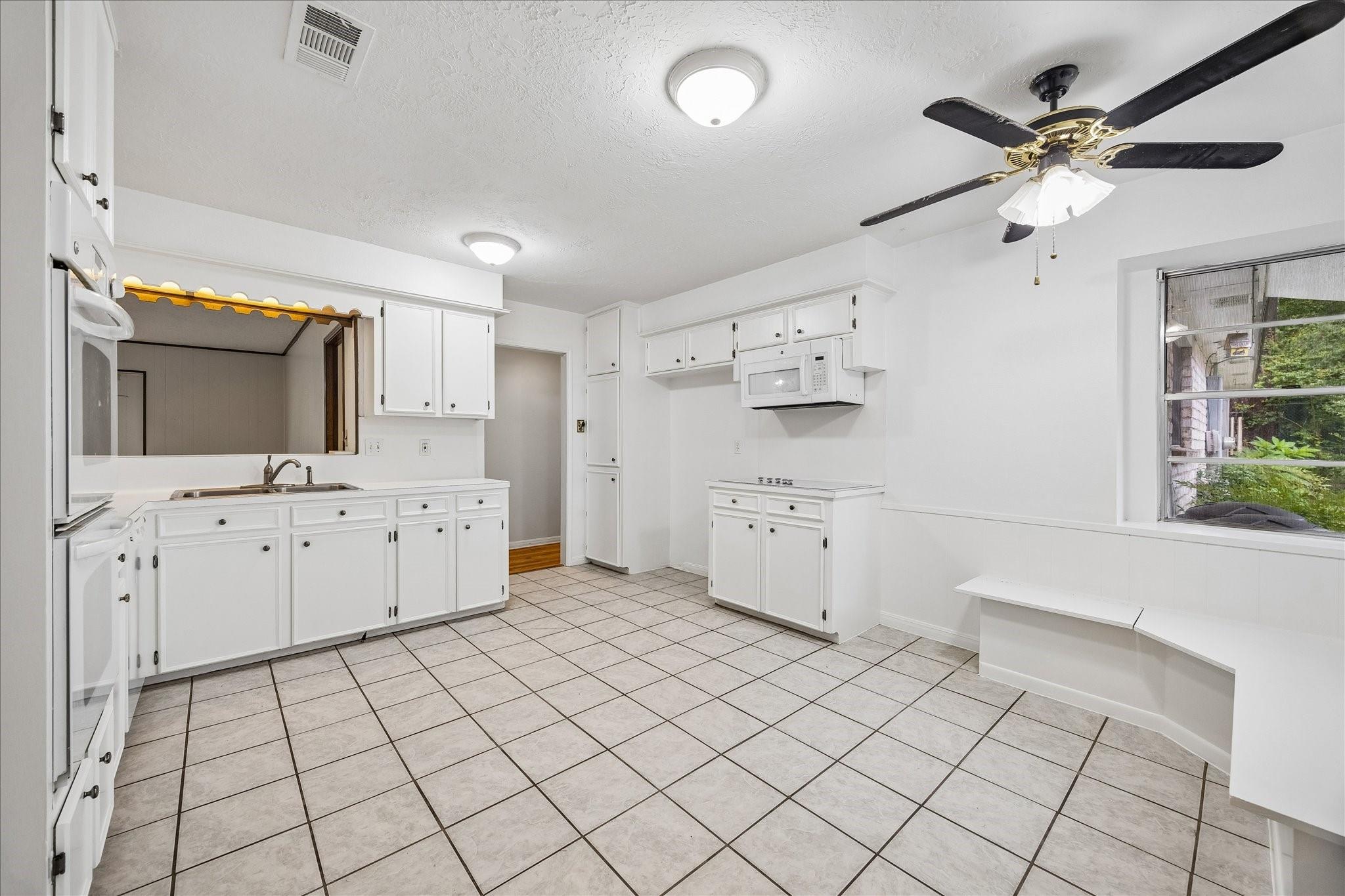17803 Loring Lane