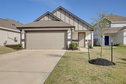 Homes For Sale - 14026 Chinook Drive<br/> Conroe, TX 77384