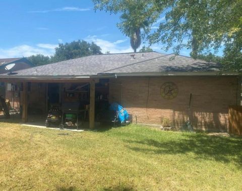 Tiny photo for 10751 Corona Lane, Houston, TX 77072 (MLS # 11826136)