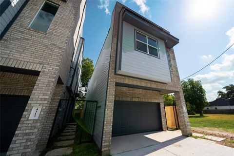 Photo of 4515 Teton Street, Houston, TX 77051 (MLS # 10547026)