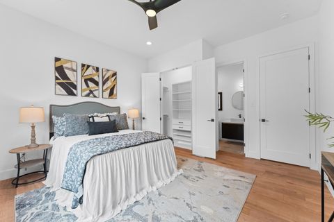 Tiny photo for 6711 Housman Street, Houston, TX 77055 (MLS # 62520901)