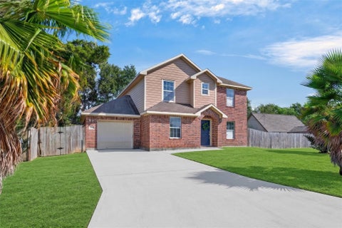 Photo of 2820 28th Avenue N, Texas City, TX 77590 (MLS # 94130676)