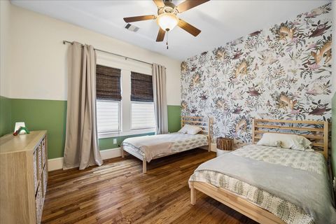 Tiny photo for 638 W 17th Street, Houston, TX 77008 (MLS # 97109549)