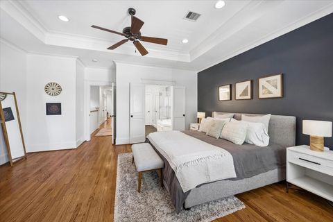 Tiny photo for 638 W 17th Street, Houston, TX 77008 (MLS # 97109549)