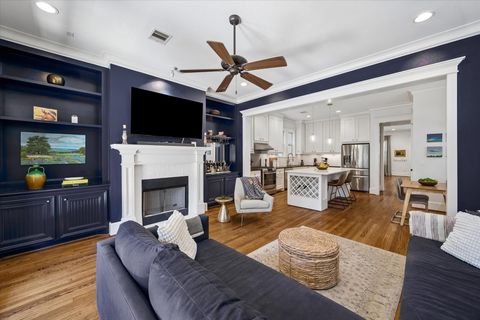 Tiny photo for 638 W 17th Street, Houston, TX 77008 (MLS # 97109549)