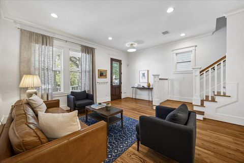 Tiny photo for 638 W 17th Street, Houston, TX 77008 (MLS # 97109549)