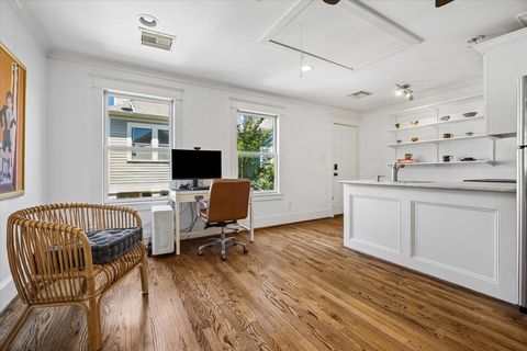 Tiny photo for 638 W 17th Street, Houston, TX 77008 (MLS # 97109549)