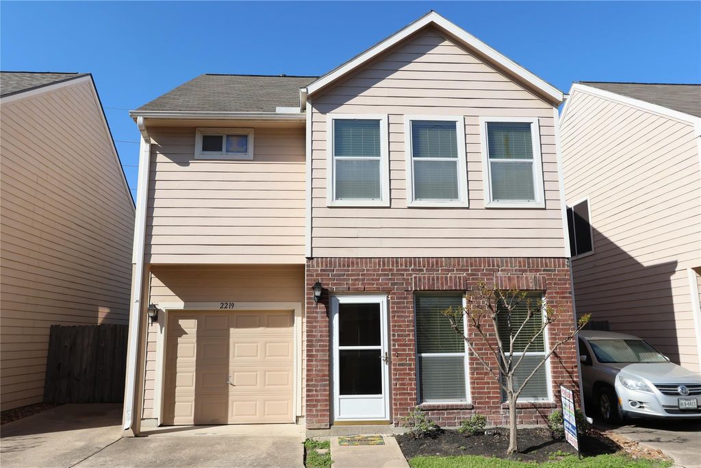 Photo of 2219 Naomi Street, Houston, TX 77054 (MLS # 92485695)