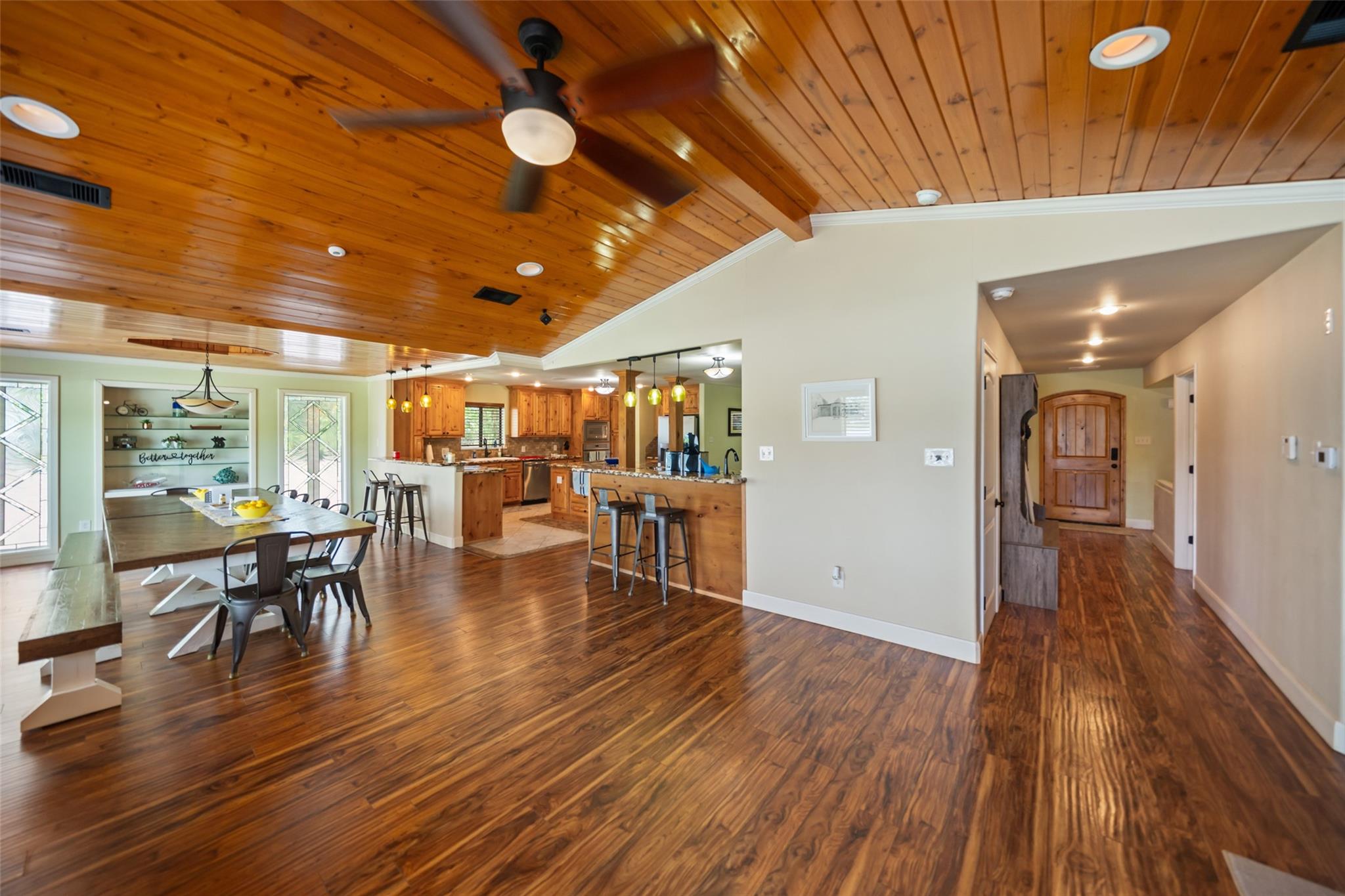 121 Holiday Lane