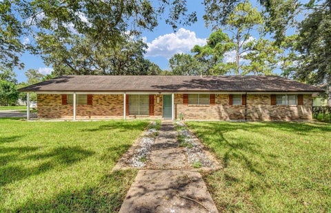 Homes For Sale - 404 S 14th Street<br/> Brazoria County, West Columbia, TX 77486