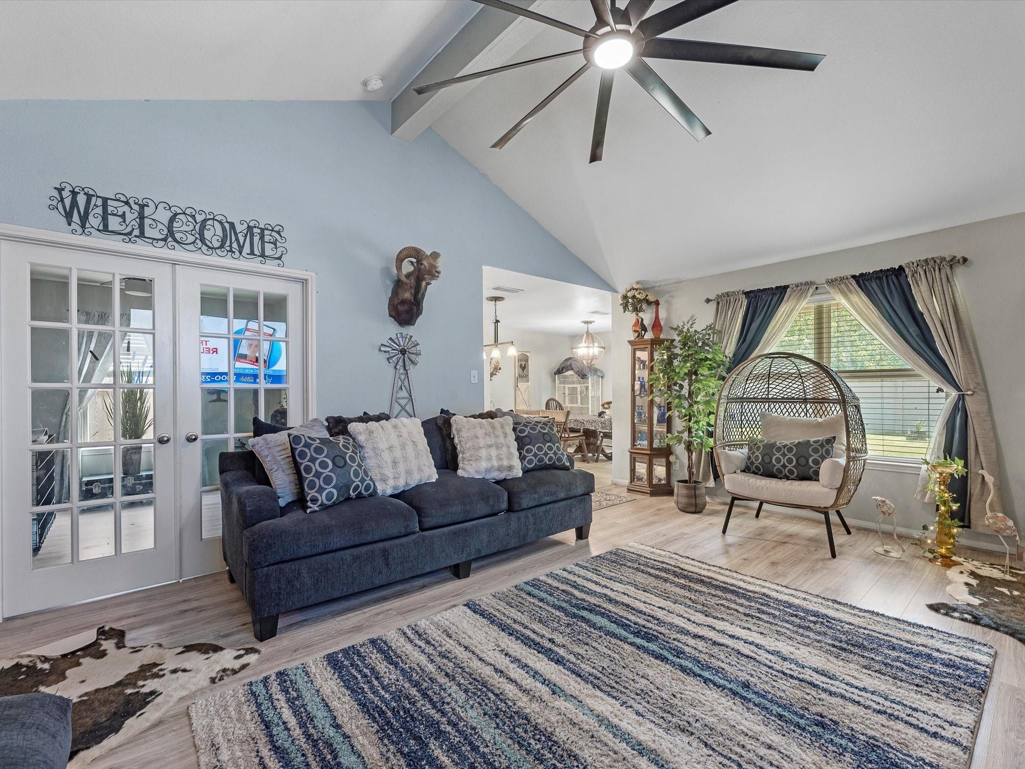 405 Hawks View Drive