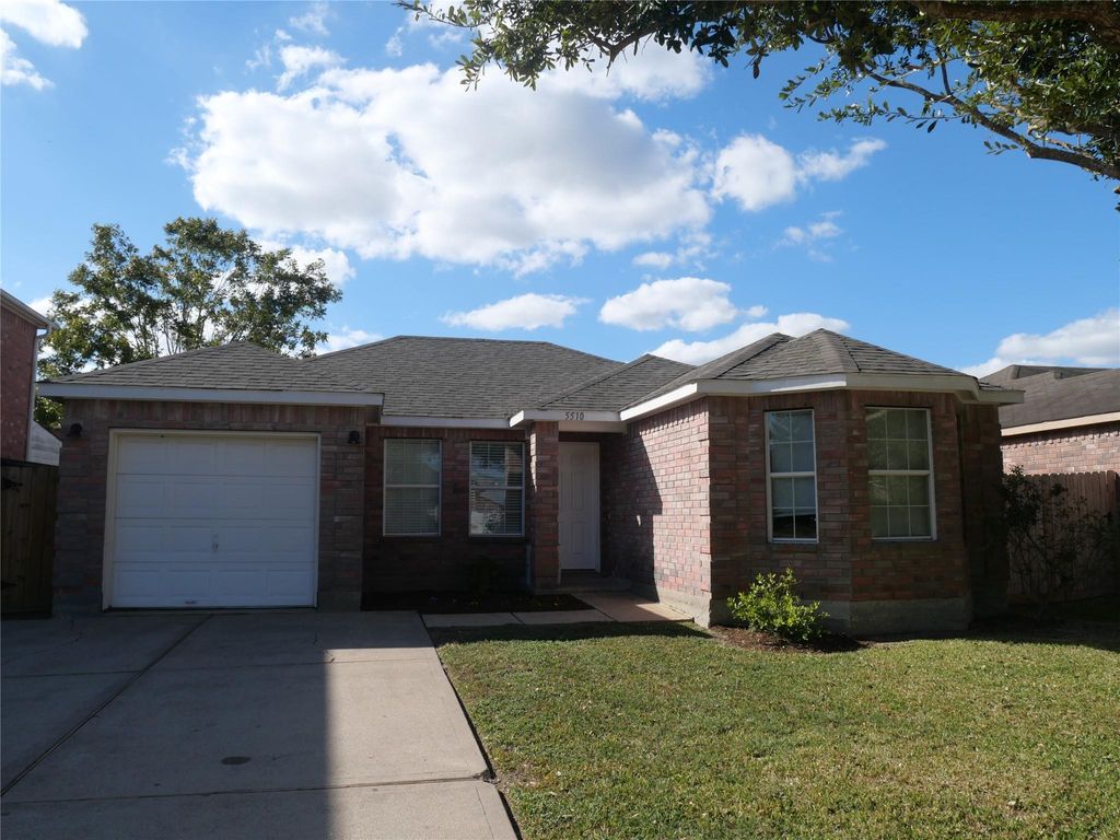 Photo of 5510 Rio Alamo Street, Rosharon, TX 77583 (MLS # 91580591)