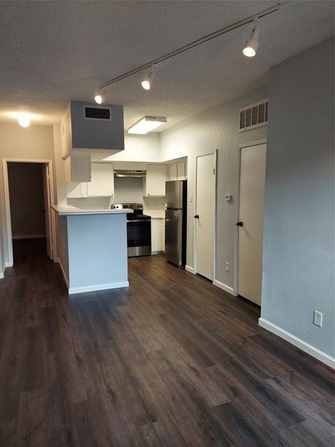 Photo of 10855 Meadowglen Lane #1108, Houston, TX 77042 (MLS # 61326059)