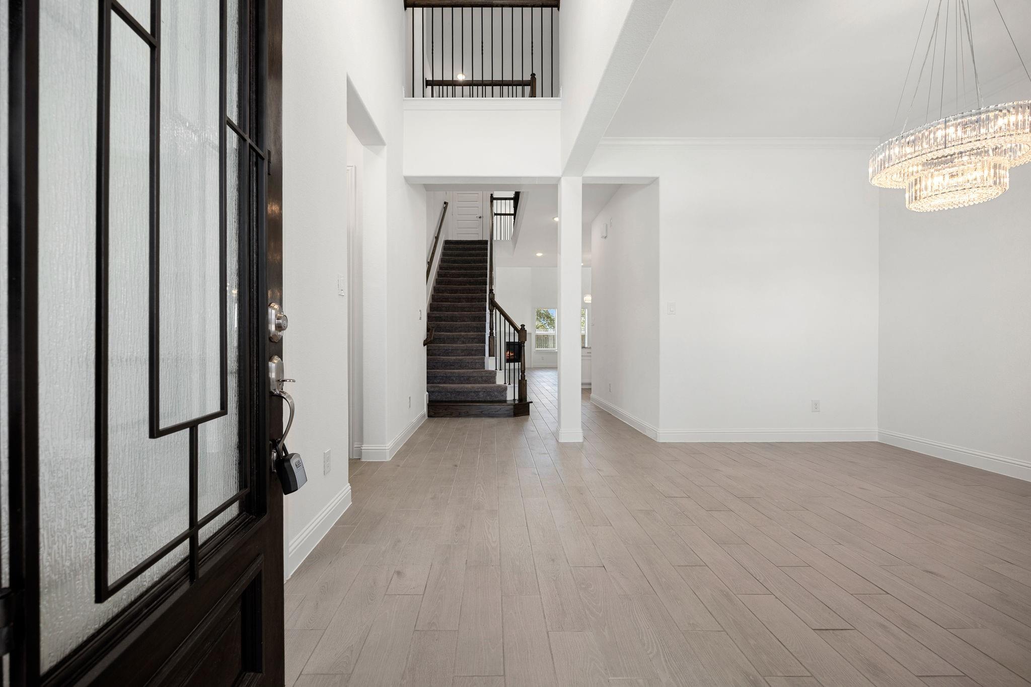 8010 Chantilly Manor