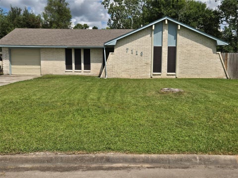 Homes For Sale - 7119 Pittswood Lane<br/> Harris County, Houston, TX 77016